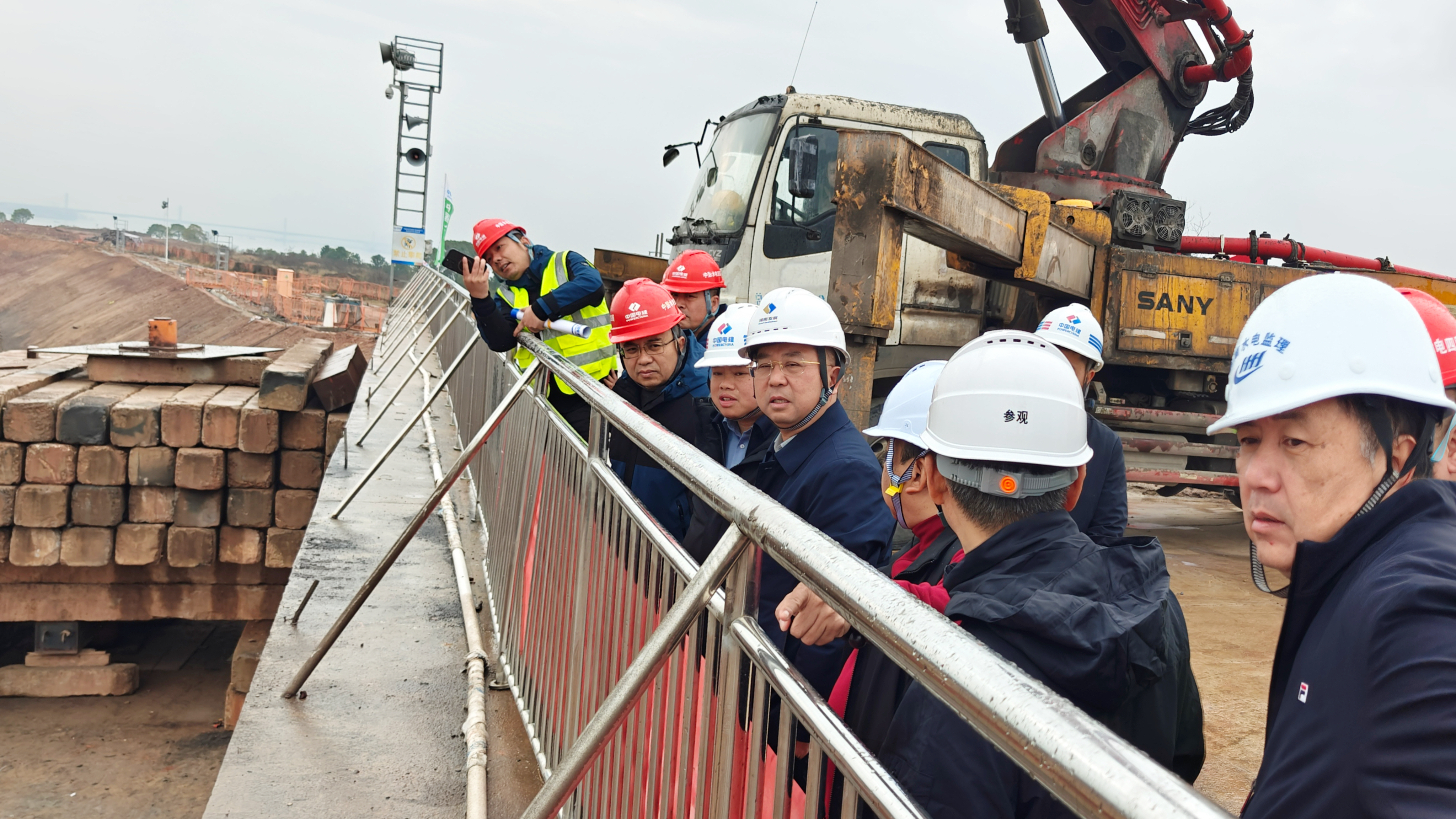 劉志剛一行調(diào)研株洲航電擴(kuò)機(jī)項目建設(shè)及株洲航電分公司安全生產(chǎn)工作